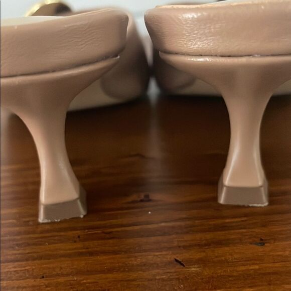 Ann Taylor Tan Buckle Nip Toe Kitten Heel Mules - Picture 5 of 10